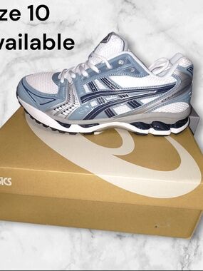 Asics White and Light Blue Men's Running Shoe